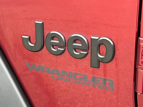 Used 2022 Jeep Wrangler Unlimited Sport AWD/4WD image 32