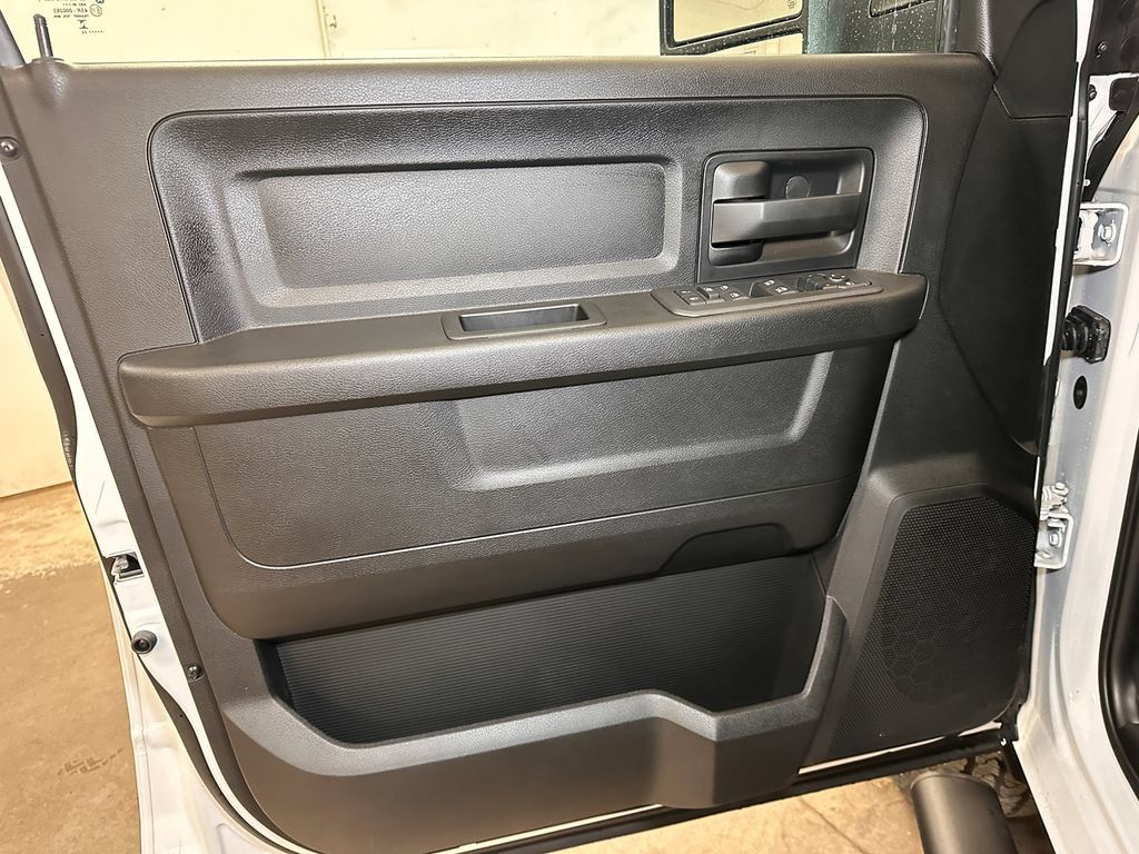 New 2026 RAM 2500 Tradesman AWD/4WD image 18