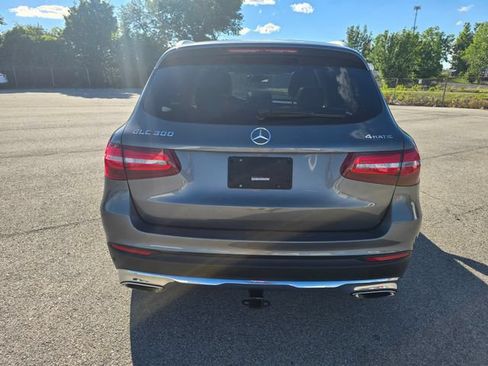 Used 2018 Mercedes-Benz GLC 300 4MATIC image 4