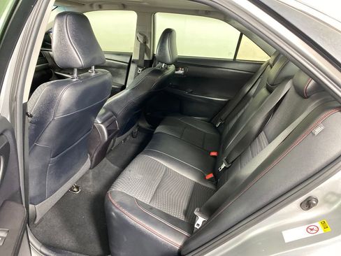 Used 2015 Toyota Camry SE image 27