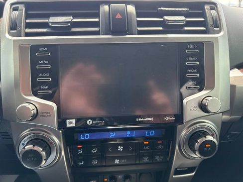Used 2022 Toyota 4Runner Limited AWD/4WD image 21