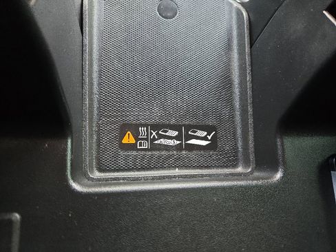 Used 2024 GMC Sierra 2500 AT4 AWD/4WD image 43