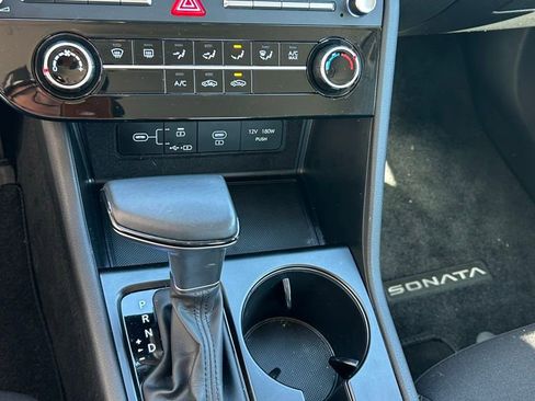 Used 2025 Hyundai Sonata SE image 14