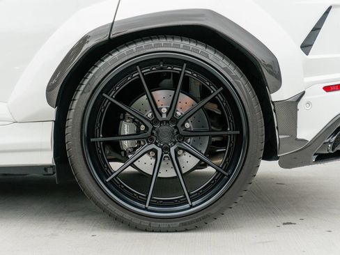 Used 2021 Lamborghini Urus AWD/4WD image 20