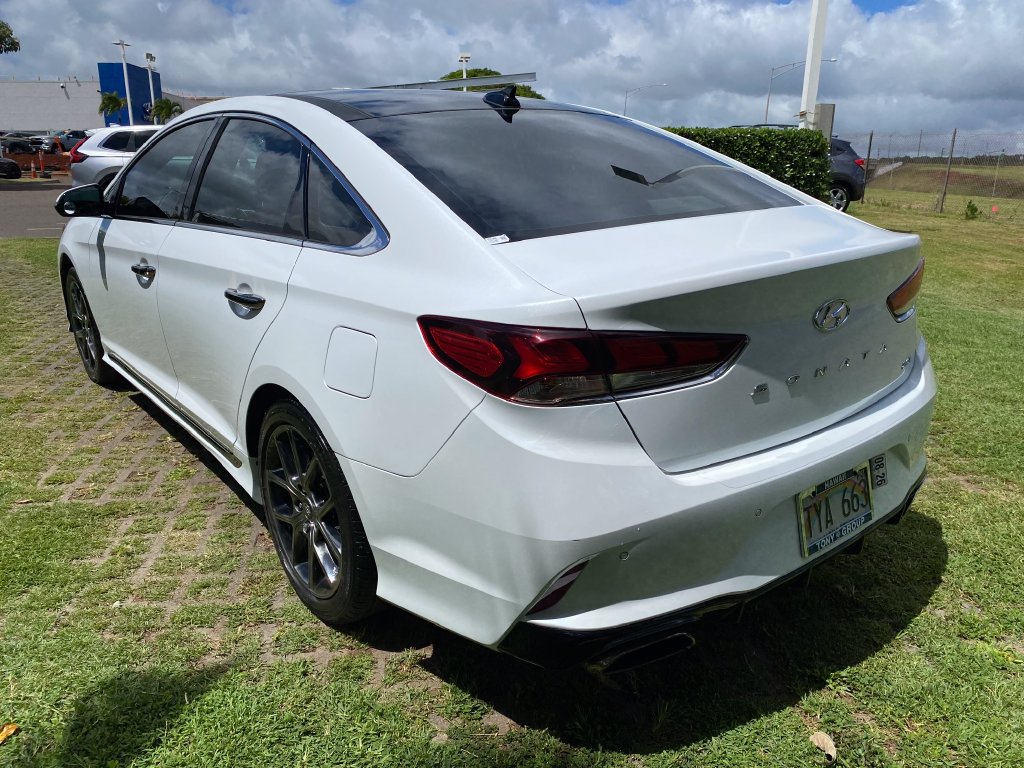 Used 2019 Hyundai Sonata Limited w/ Cargo Package FWD image 5