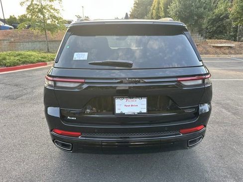 New 2025 Jeep Grand Cherokee Summit image 6