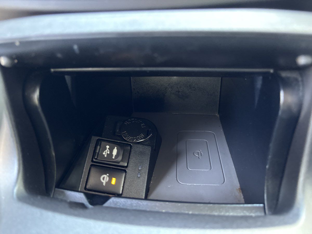 Used 2015 Toyota Camry XSE FWD image 24