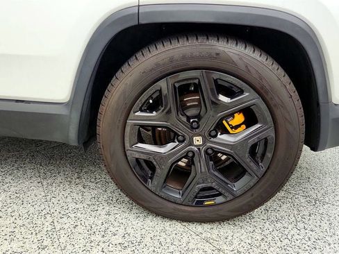 Used 2024 Rivian R1S Adventure AWD/4WD image 9