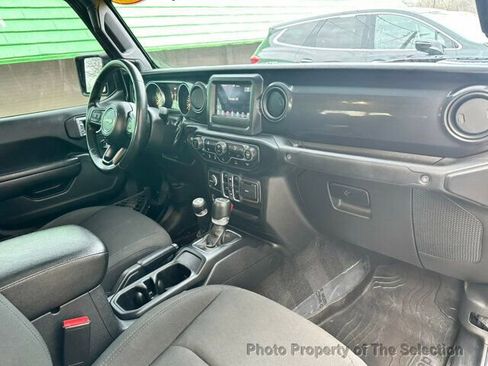 Used 2022 Jeep Gladiator Sport image 37