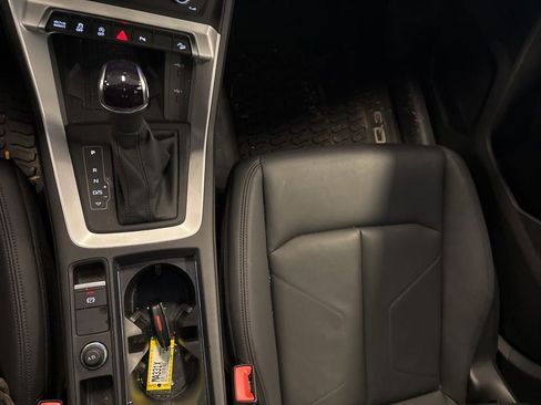 Used 2025 Audi Q3 2.0T Premium w/ Convenience Package image 26