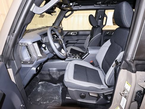 New 2026 Ford Bronco 4-Door image 11