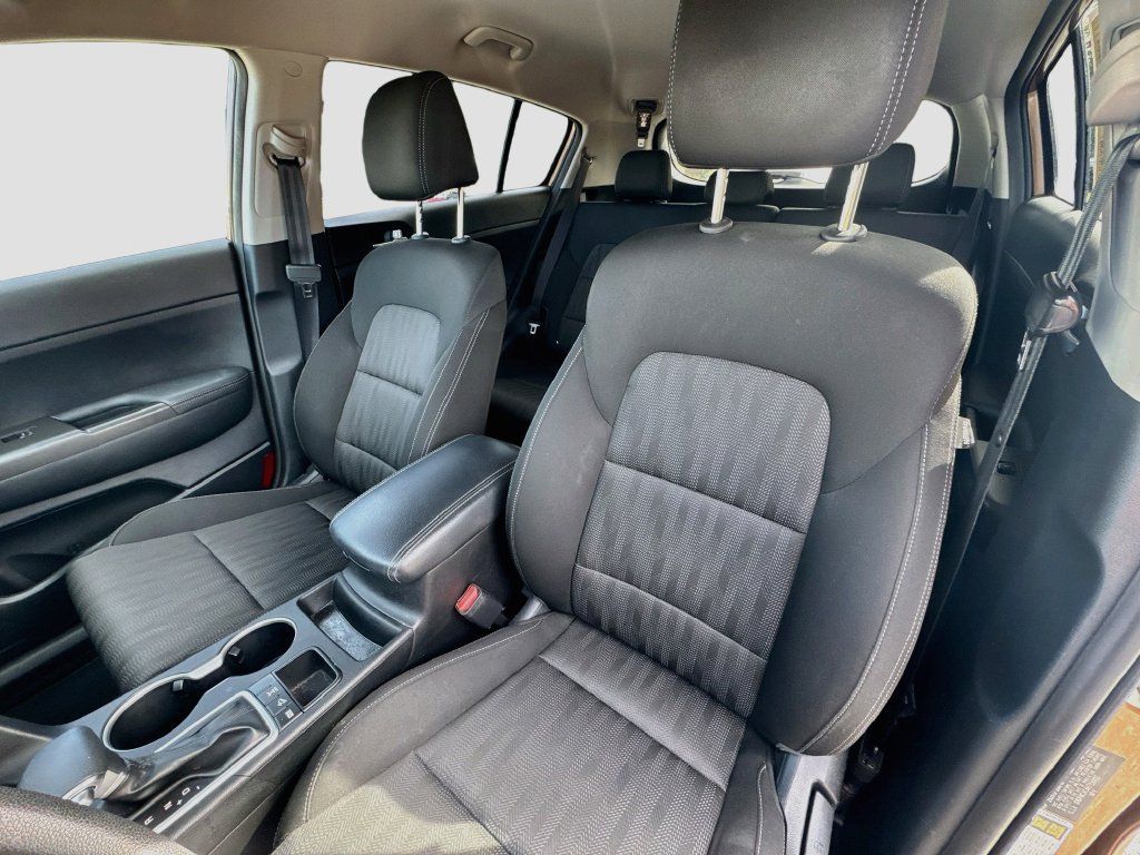 Used 2017 Kia Sportage LX AWD/4WD image 19