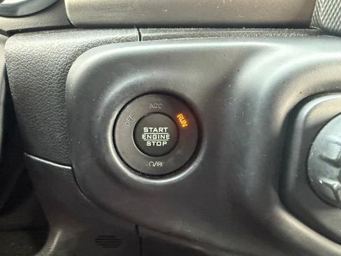 Used 2023 Jeep Wrangler Unlimited Sport AWD/4WD image 11