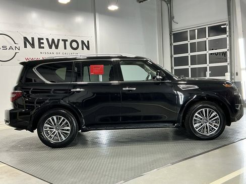 Used 2024 Nissan Armada SL w/ Captain's Chairs Package image 44