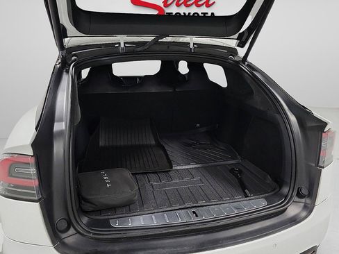 Used 2019 Tesla Model X image 7