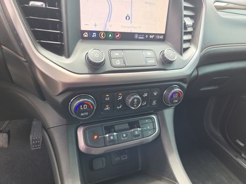 Used 2022 GMC Acadia AT4 w/ Technology Package AWD/4WD image 23
