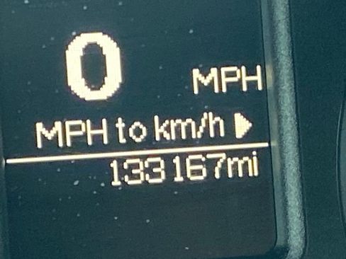 Used 2018 RAM 2500 SLT image 24