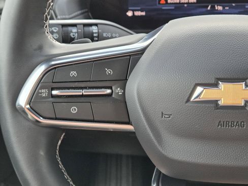 Used 2026 Chevrolet Traverse LT FWD image 23
