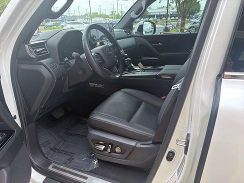Certified 2024 Lexus LX 600 4WD w/ Luxury Package image 5
