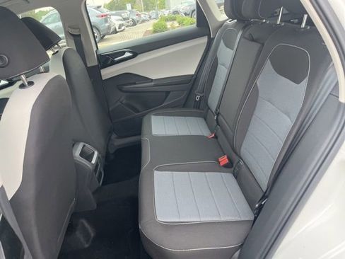 New 2025 Volkswagen Taos S image 23