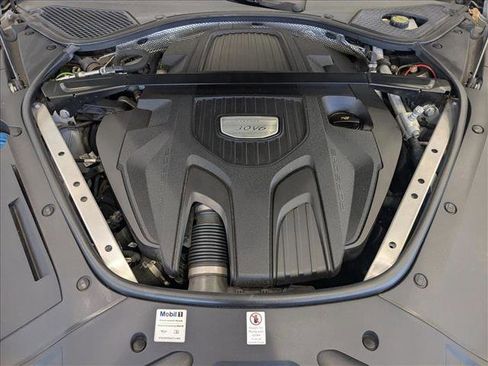 Used 2017 Porsche Panamera image 23