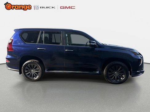 Used 2022 Lexus GX 460 Premium w/ Accessory Package AWD/4WD image 2
