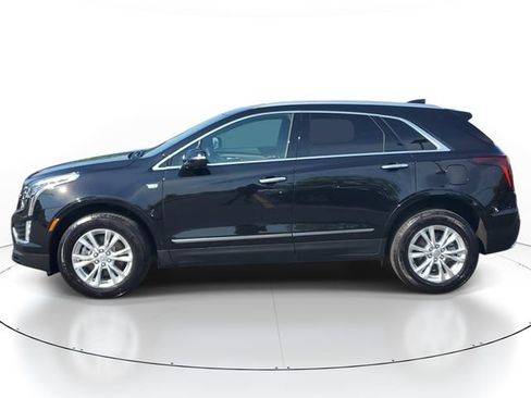 Certified 2025 Cadillac XT5 Luxury w/ LPO, Floor Liner Package AWD/4WD image 2