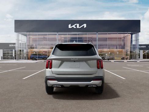 Certified 2026 Kia Sorento S w/ S Panoramic Sunroof Package FWD image 5