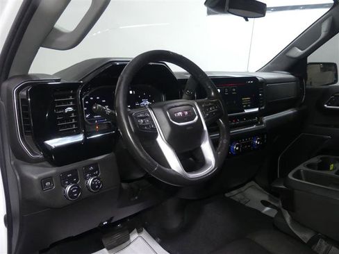 Used 2022 GMC Sierra 1500 Elevation w/ LPO, Elevation Black Package image 21