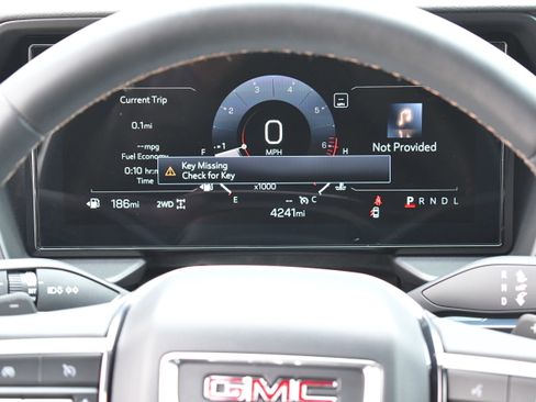 Used 2026 GMC Terrain AT4 w/ Technology Package II image 20