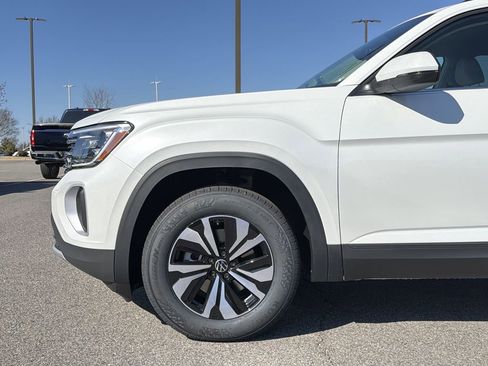 New 2026 Volkswagen Atlas SE image 9