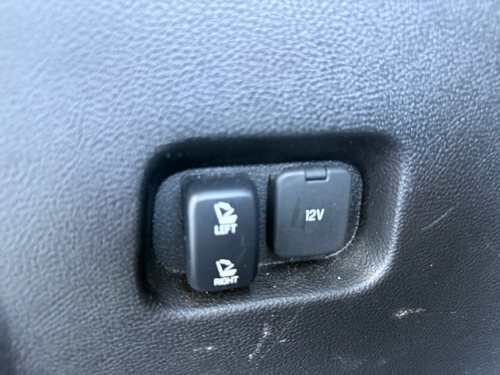 Used 2024 Ford Edge SEL AWD/4WD image 45