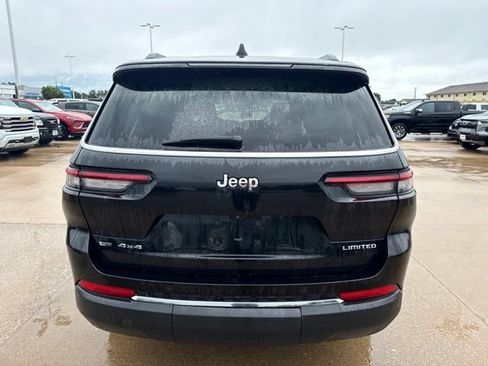 Used 2023 Jeep Grand Cherokee L Limited AWD/4WD image 4