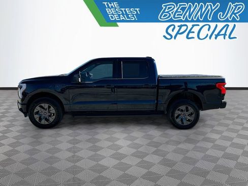 Used 2025 Ford F150 Lightning Flash image 8
