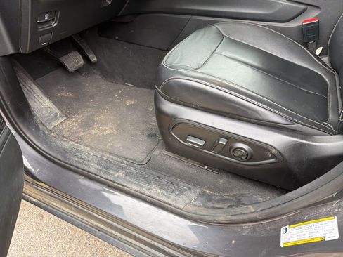 Used 2022 Jeep Grand Cherokee Limited image 18