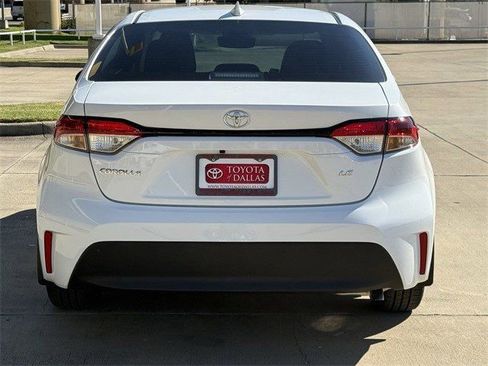 New 2026 Toyota Corolla LE FWD image 5