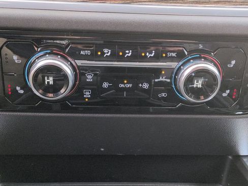 Used 2023 GMC Sierra 1500 Elevation w/ Preferred Package image 37