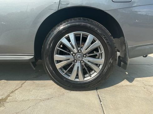 Used 2020 Nissan Pathfinder S AWD/4WD image 30