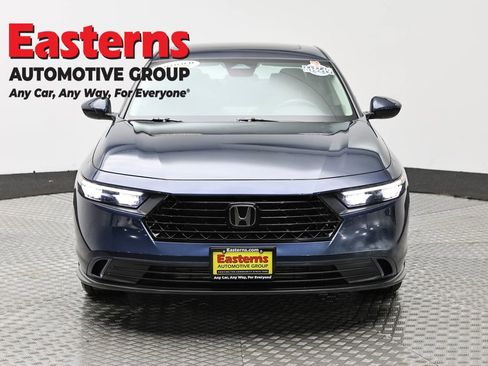 Used 2024 Honda Accord EX image 2