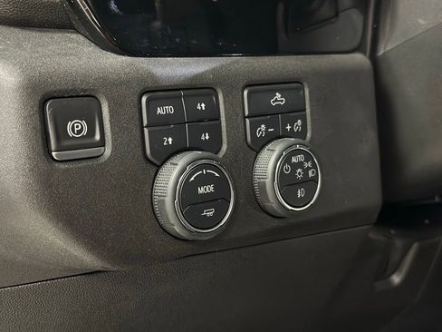 Used 2023 Chevrolet Silverado 1500 RST AWD/4WD image 18