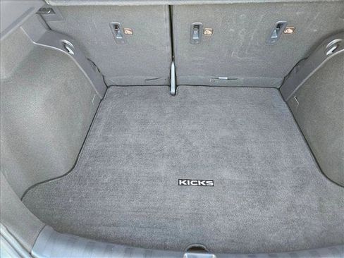 Used 2019 Nissan Kicks SR w/ Exterior Package image 6