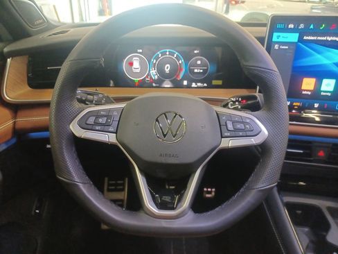 New 2026 Volkswagen Tiguan SEL R-Line AWD/4WD image 14