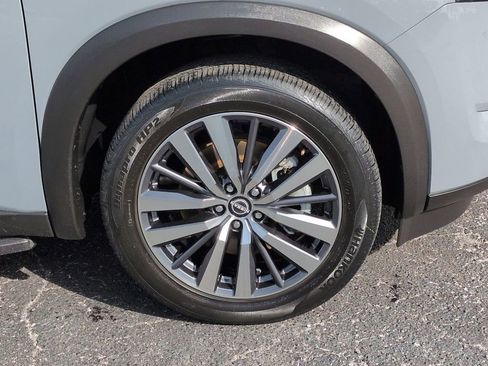Used 2022 Nissan Pathfinder Platinum w/ Cargo Package FWD image 10
