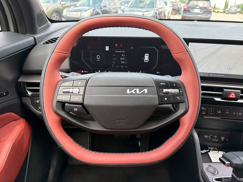 New 2026 Kia Sportage SX FWD image 10