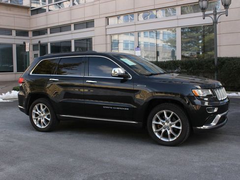 Used 2014 Jeep Grand Cherokee Summit image 2