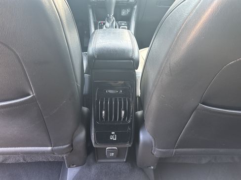 Used 2023 Jeep Compass Limited w/ Elite Group AWD/4WD image 18