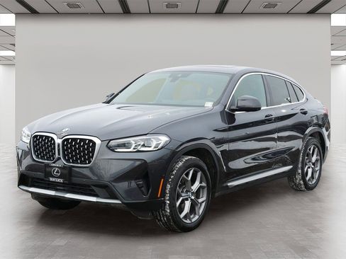 Used 2024 BMW X4 xDrive30i w/ Premium Package image 2