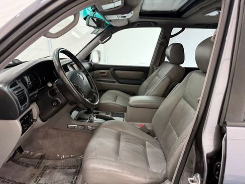 Used 2007 Toyota Land Cruiser w/ Convenience Pkg image 12