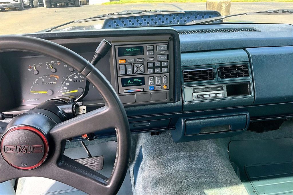 Used 1994 GMC Sierra 1500 2WD Regular Cab image 10