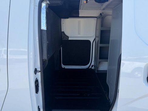 Used 2021 Nissan NV200 S FWD image 21